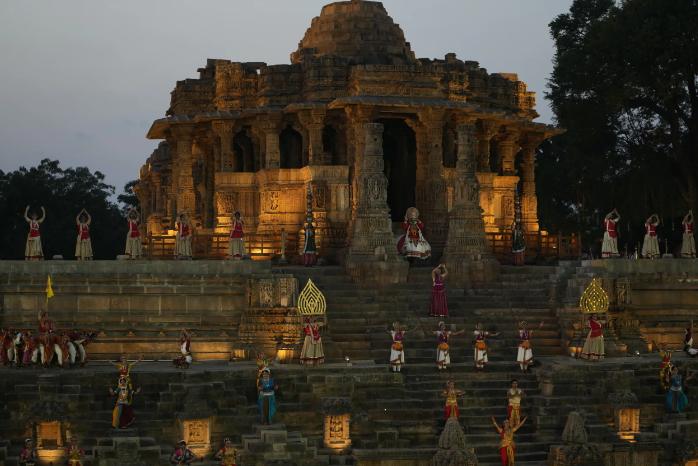 Artists-perform-during-the-visit-of-U.N.-Secretary-General-Antonio-Guterres-at-the-Sun-Temple-at-Modhera